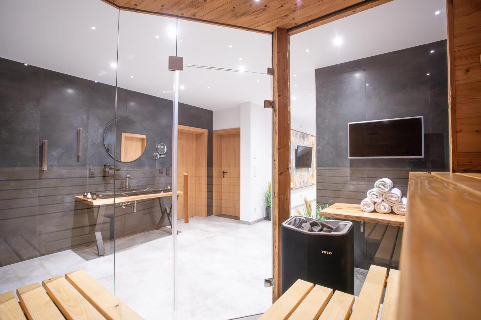 גרמיש-פרטנקירכן Private Spa & Garden Alpi מראה חיצוני תמונה