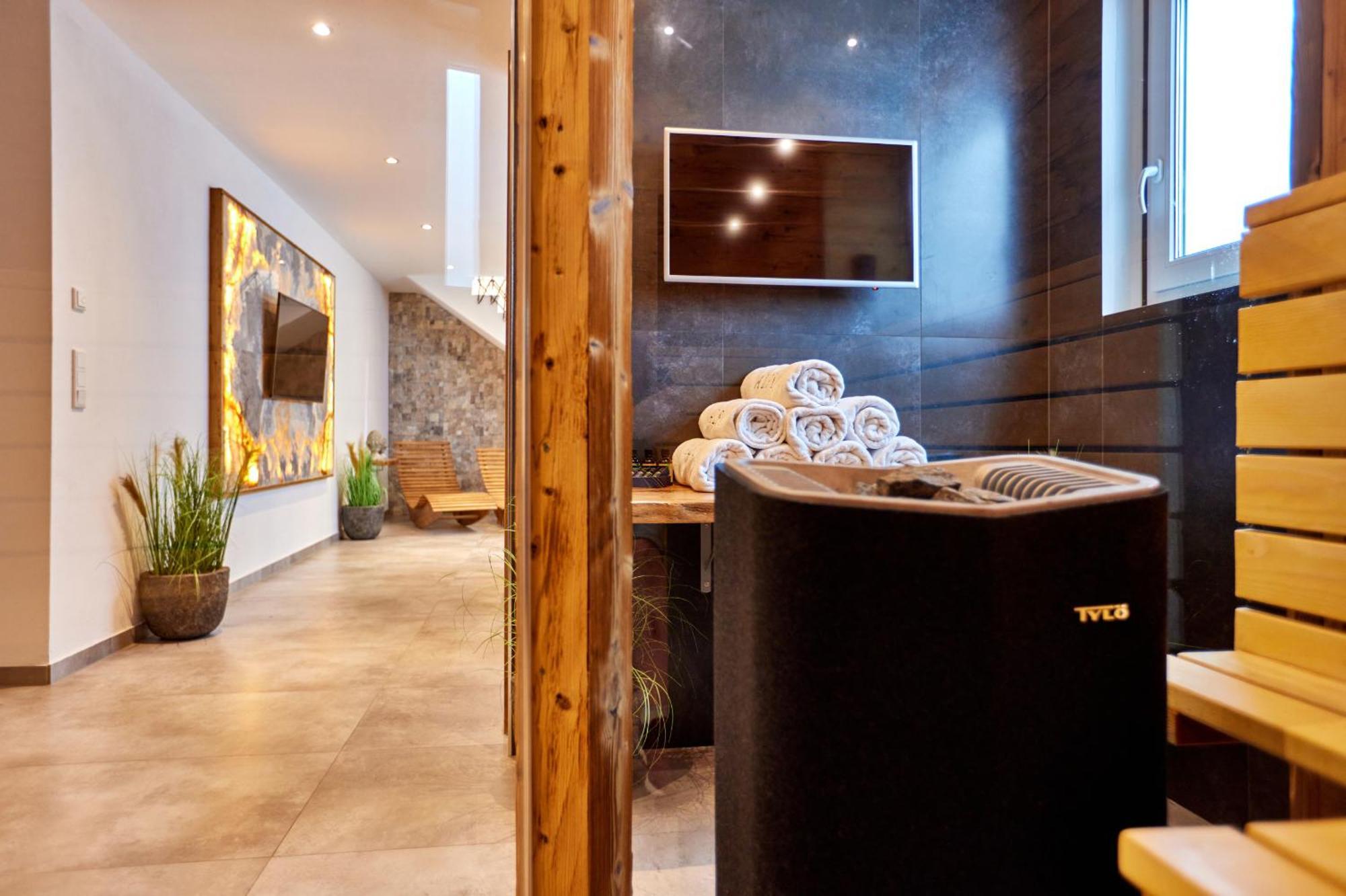 גרמיש-פרטנקירכן Private Spa & Garden Alpi מראה חיצוני תמונה