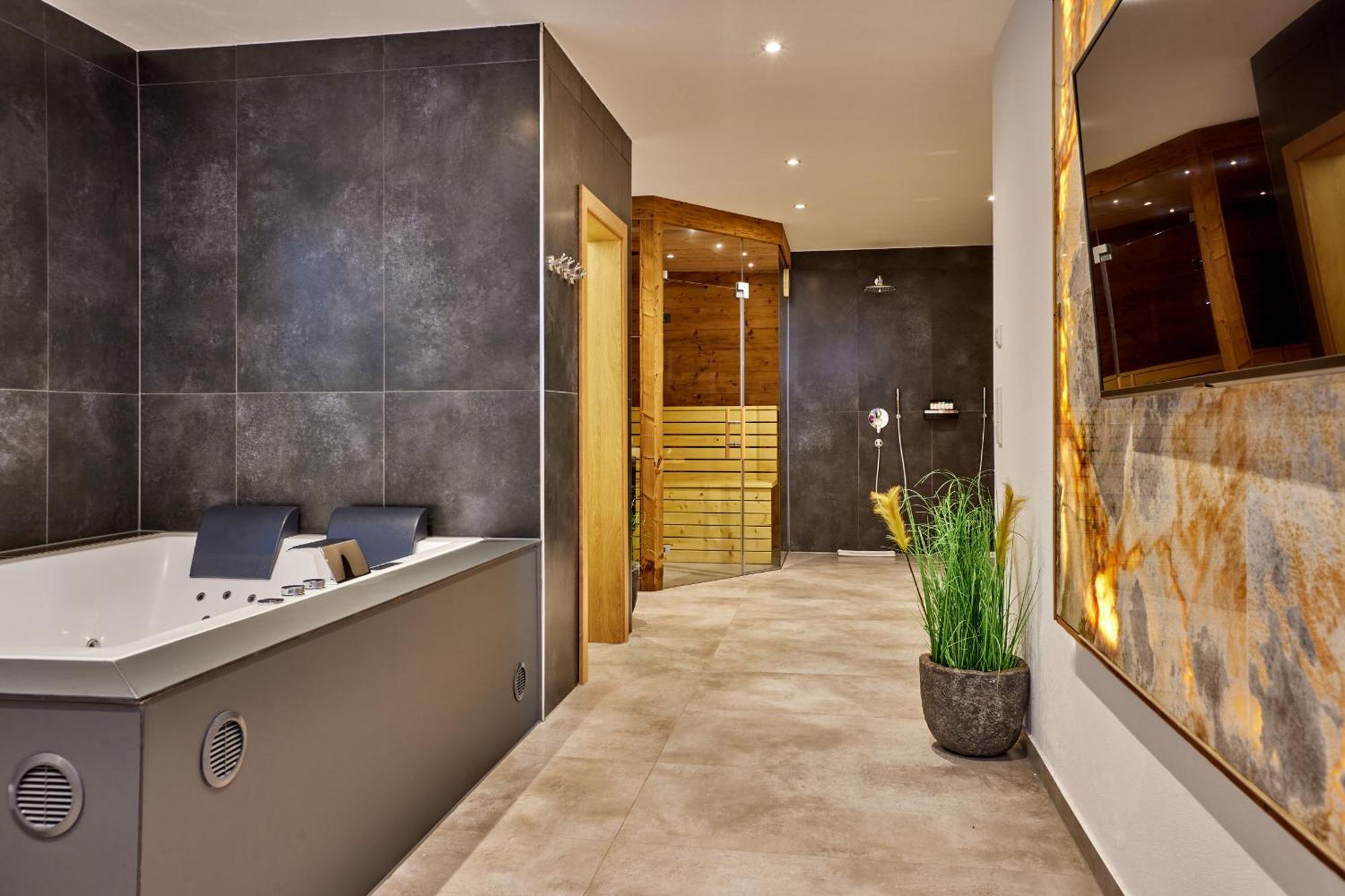 גרמיש-פרטנקירכן Private Spa & Garden Alpi מראה חיצוני תמונה